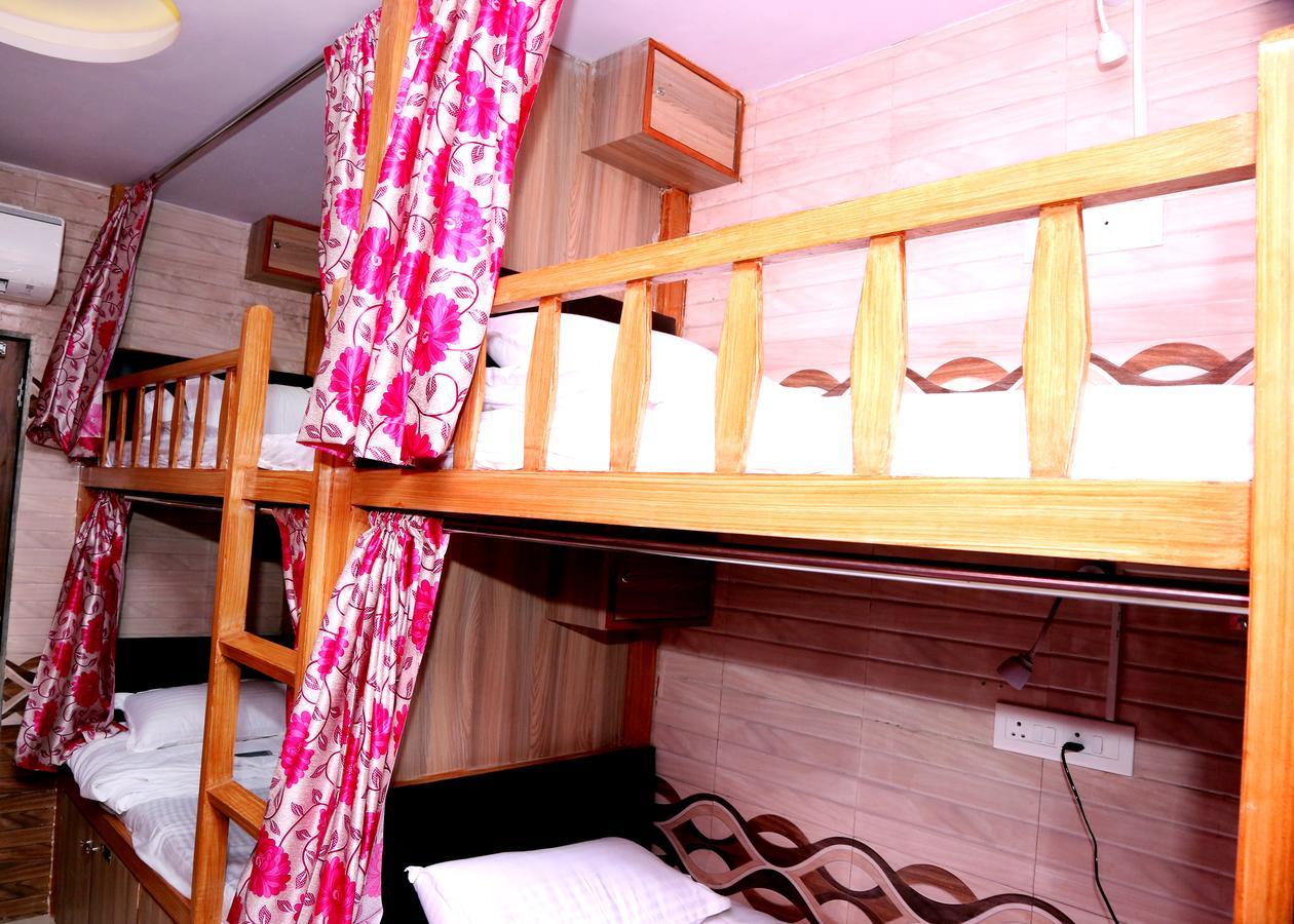Delta Dormitory Mumbai Bagian luar foto