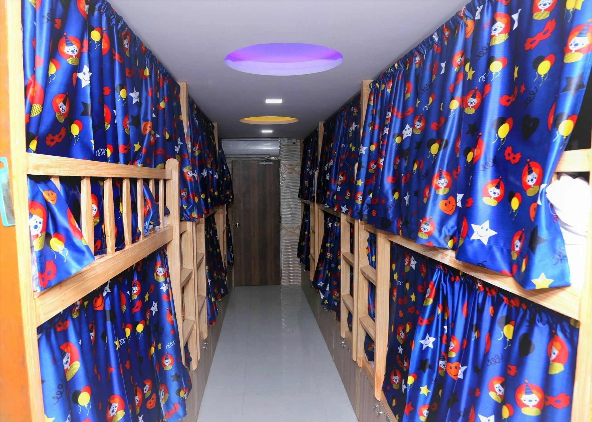 Delta Dormitory Mumbai Bagian luar foto